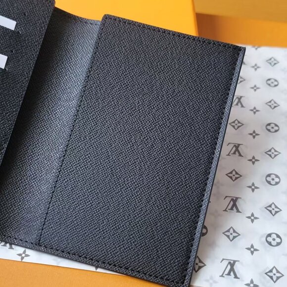 Louis Vuitton small wallet - Picture 7 of 8